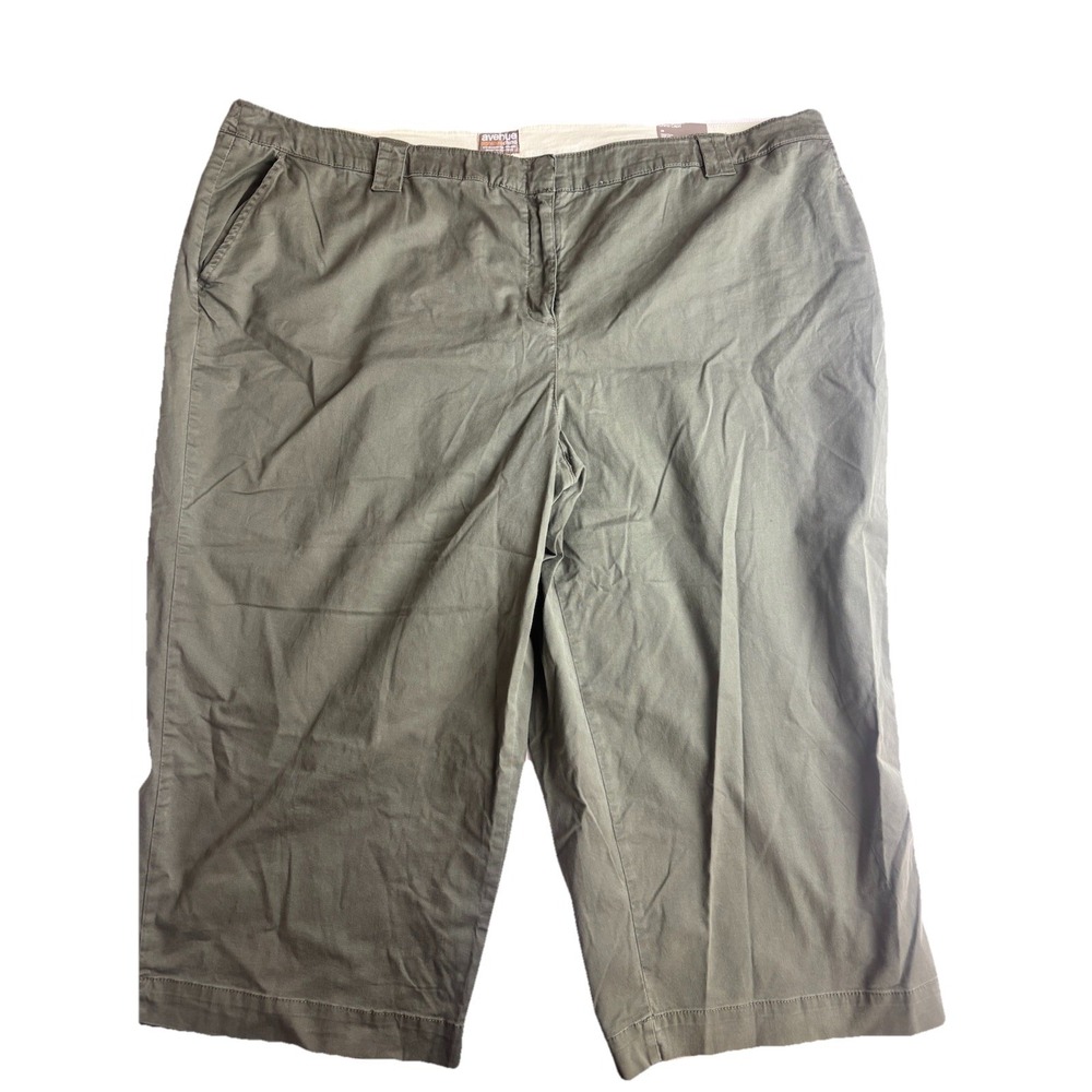 Avenue Womans Size 26 (46x21) Signature Chino Capris Khaki Olive Green‎ NWT